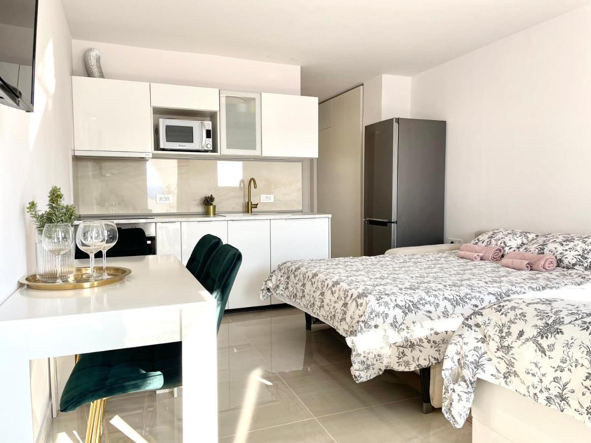 Apartment Vila ** Стиниця Екстер'єр фото