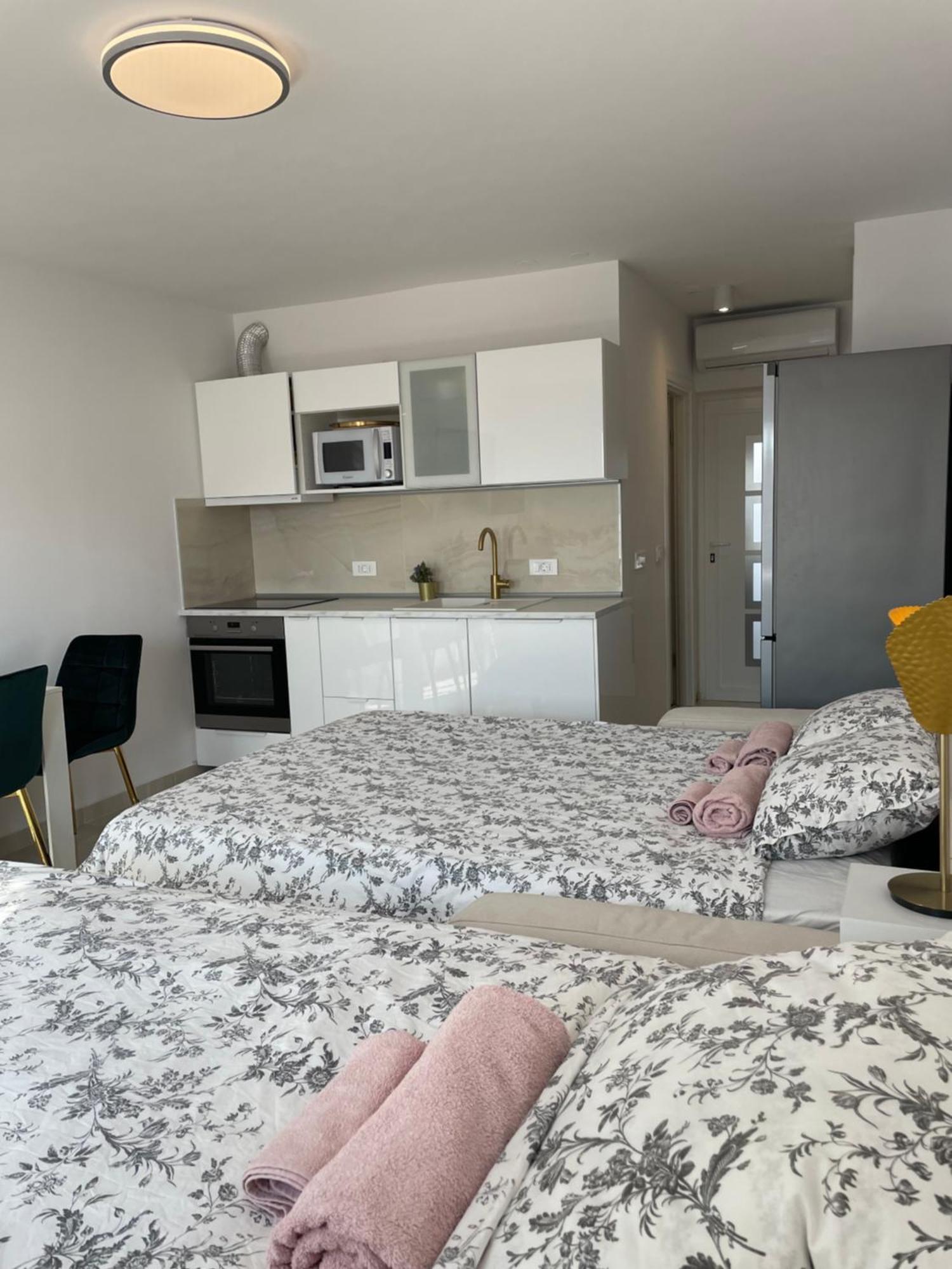 Apartment Vila ** Стиниця Екстер'єр фото